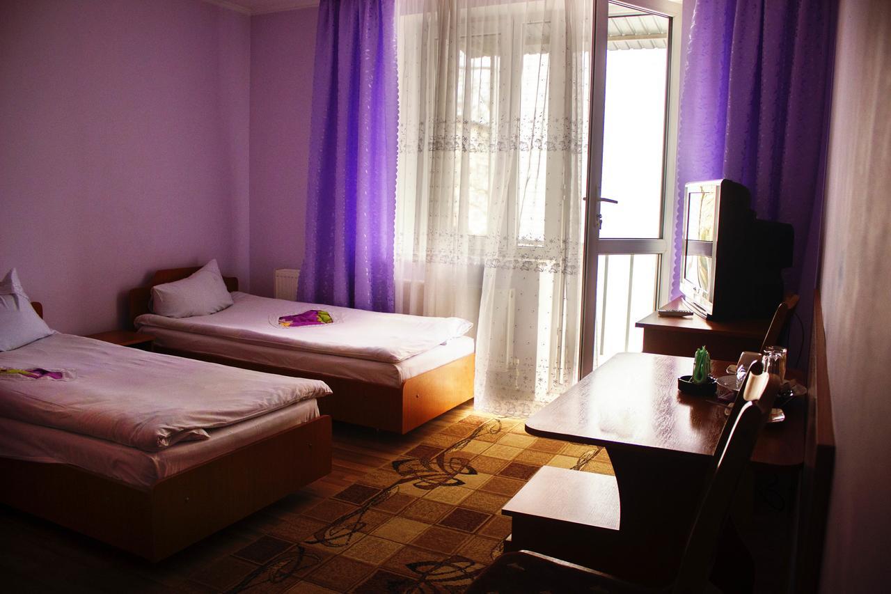 Hotel Confort Drochia Exterior foto