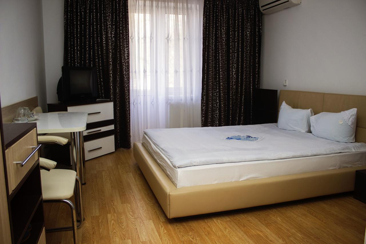Hotel Confort Drochia Exterior foto