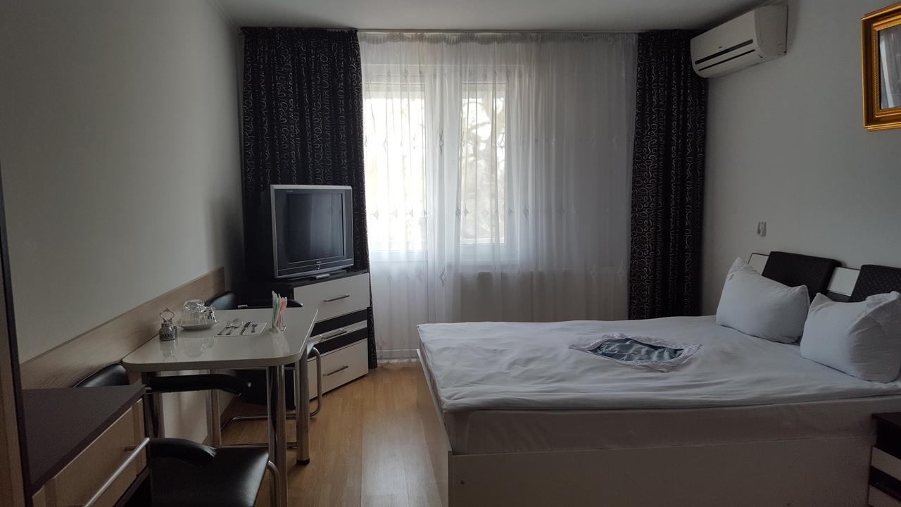 Hotel Confort Drochia Exterior foto